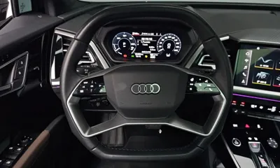 Audi Q4 e-tron 2023, 33490 км, за 27107.84 USD - фото 13