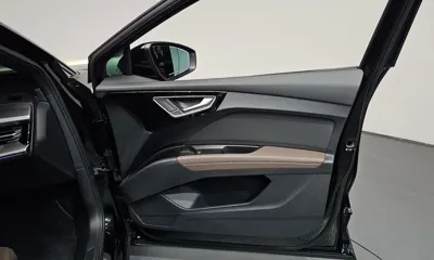 Audi Q4 e-tron 2023, 33490 км, за 27107.84 USD - фото 24