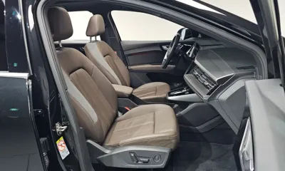 Audi Q4 e-tron 2023, 33490 км, за 27107.84 USD - фото 26