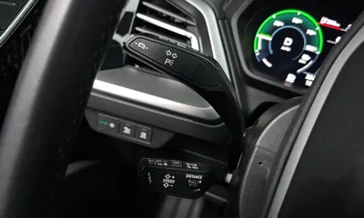 Audi Q4 e-tron 2023, 33490 км, за 27107.84 USD - фото 30