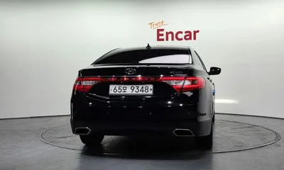 Hyundai Grandeur 2016, 124732 км, за 4294.68 USD