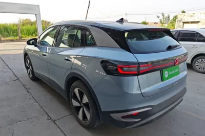 Volkswagen ID.4 X 2025, 13600 км, за 16872 USD