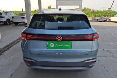 Volkswagen ID.4 X 2025, 13600 км, за 16872 USD