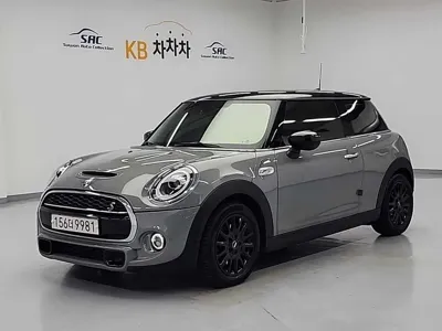 MINI Cooper · 2021 год