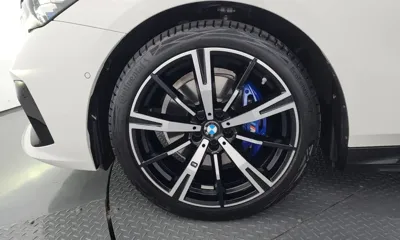 BMW 5-Series 2025, 5423 км, за 55840.84 USD