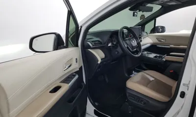 Toyota Sienna 2023, 22926 км, за 29335.97 USD - фото 10