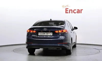 Hyundai Avante 2016, 77003 км, за 5534.93 USD