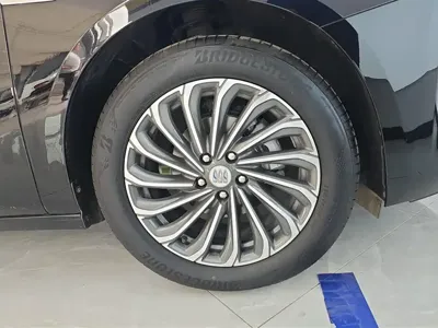 Buick LaCrosse 2024, 12100 км, за 18967.69 USD - фото 6