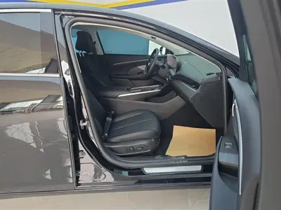 Buick LaCrosse 2024, 12100 км, за 18967.69 USD - фото 8