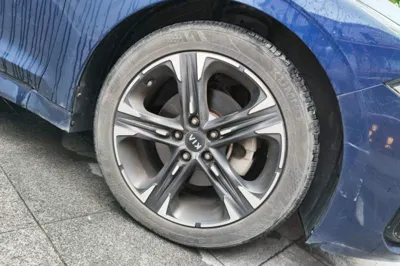 Kia K5 2020, 40300 км, за 11151 USD