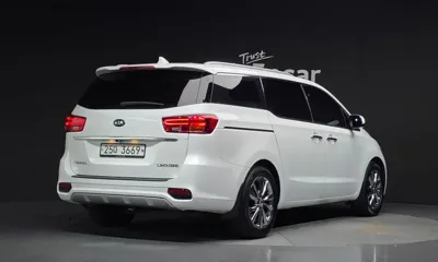 Kia Canival 2019, 119518 км, за 10179.81 USD