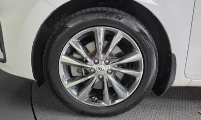 Kia Canival 2019, 119518 км, за 10179.81 USD