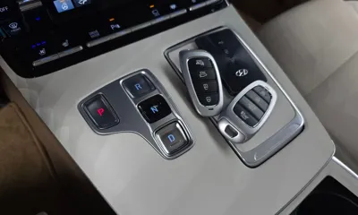 Hyundai Grandeur 2020, 72591 км, за 18314.3 USD - фото 9
