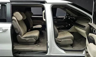 Kia Canival 2023, 57480 км, за 16887.4 USD - фото 12