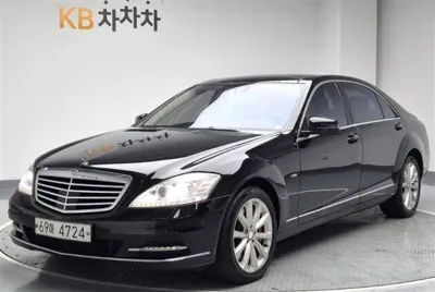 Mercedes-Benz S-Class · 2011 год