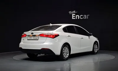 Kia K3 2015, 120266 км, за 4076.88 USD