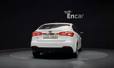 Kia K3 2015, 120266 км, за 4076.88 USD