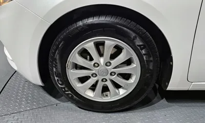Kia K3 2015, 120266 км, за 4076.88 USD