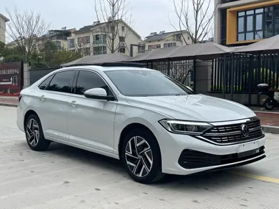 Volkswagen Sagitar 2022, 40000 км, за 12330.54 USD