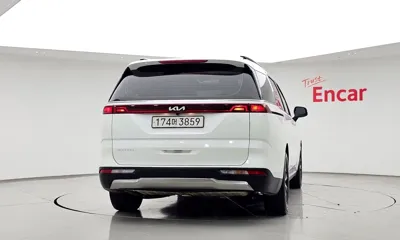 Kia Canival 2023, 67021 км, за 17657.87 USD