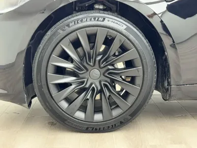 Tesla Model 3 2023, 74000 км, за 23545.34 USD