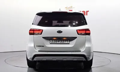 Kia Canival 2016, 157080 км, за 6334.51 USD