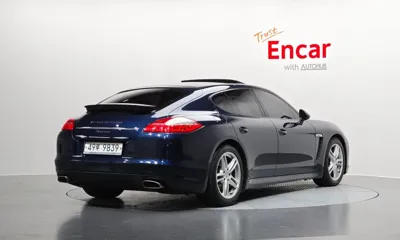 Porsche Panamera 2013, 171908 км, за 11832.37 USD