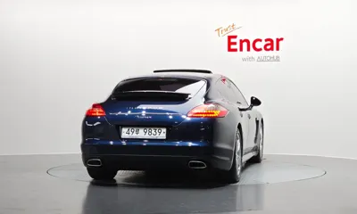 Porsche Panamera 2013, 171908 км, за 11832.37 USD
