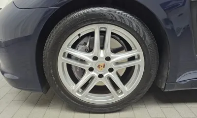 Porsche Panamera 2013, 171908 км, за 11832.37 USD