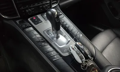 Porsche Panamera 2013, 171908 км, за 11832.37 USD - фото 9