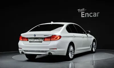 BMW 5-Series 2020, 83624 км, за 20523.16 USD