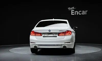 BMW 5-Series 2020, 83624 км, за 20523.16 USD