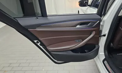 BMW 5-Series 2018, 104312 км, за 13981.88 USD - фото 25