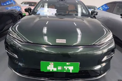 Geely Galaxy Galaxy 8 2025, 8700 км, за 20604 USD