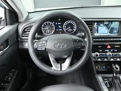 Hyundai Avante 2019, 122986 км, за 7100.98 USD - фото 13