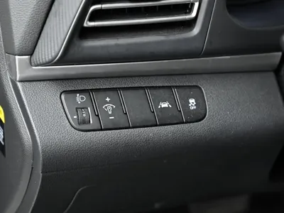 Hyundai Avante 2019, 122986 км, за 7100.98 USD - фото 17