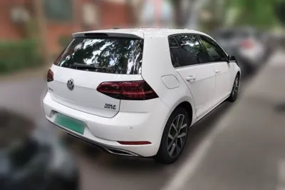 Volkswagen Golf 2020, 33200 км, за 12236 USD - фото 21