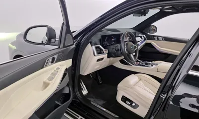 BMW X7 2024, 35982 км, за 73782.72 USD - фото 10