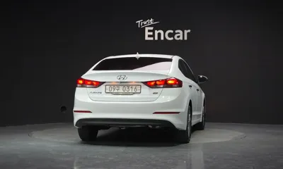 Hyundai Avante 2017, 6577 км, за 6825.71 USD - фото 4