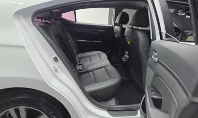 Hyundai Avante 2017, 6577 км, за 6825.71 USD - фото 11