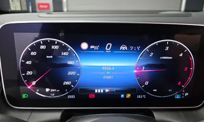 Mercedes-Benz GLC-Class 2023, 49067 км, за 38614.3 USD - фото 8