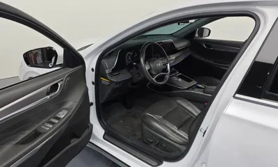 Hyundai Grandeur 2020, 54613 км, за 16738.87 USD - фото 10