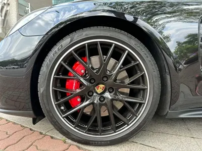 Porsche Panamera 2024, 26300 км, за 121081.5 USD