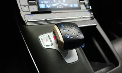 Hyundai Grandeur 2020, 79744 км, за 16221.51 USD - фото 9