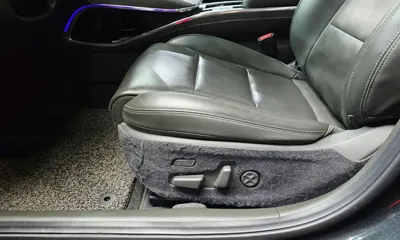 Hyundai Grandeur 2020, 79744 км, за 16221.51 USD - фото 31