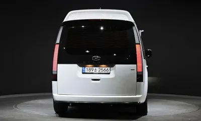 Hyundai Staria 2023, 25013 км, за 31135.04 USD