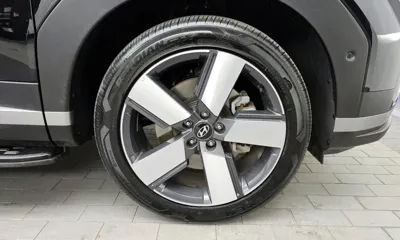 Hyundai Santafe 2025, 6894 км, за 27023.45 USD