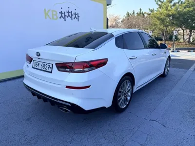 Kia K5 2019, 59891 км, за 11093.61 USD
