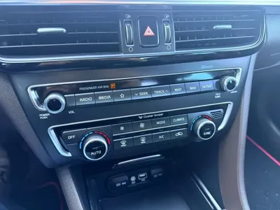 Kia K5 2019, 59891 км, за 11093.61 USD - фото 13