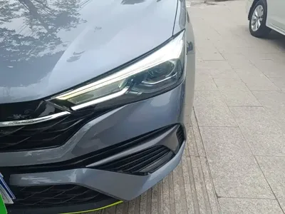 Roewe i5 2023, 47000 км, за 5738.56 USD - фото 24
